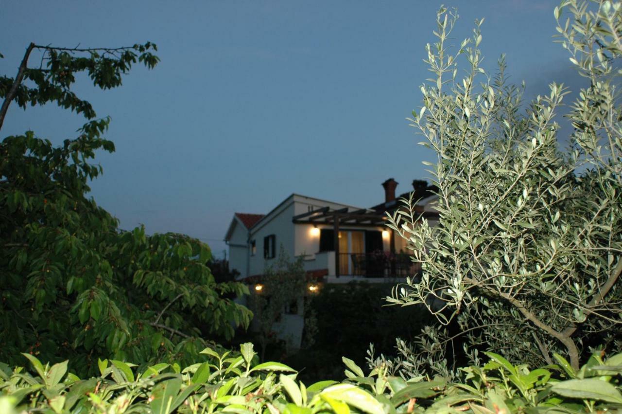 House Villa Mare Малинска Экстерьер фото